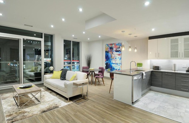 Point North Suites
