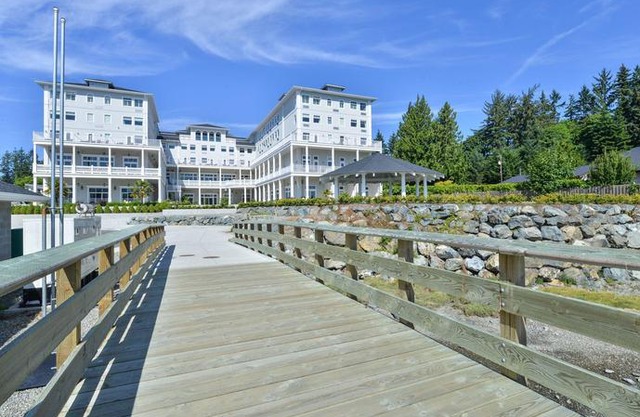 Prestige Oceanfront Resort BW Premier Collection