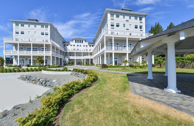 Prestige Oceanfront Resort, BW Premier Collection