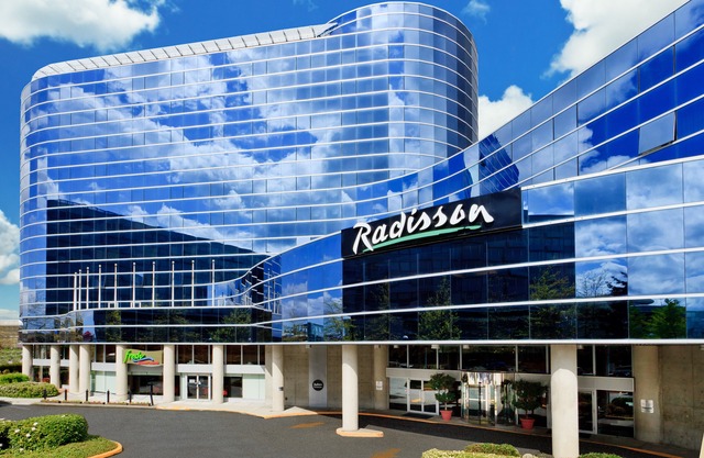 Radisson Hotel Vancouver Airport
