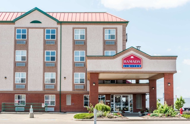 Ramada by Wyndham Sherwood Park