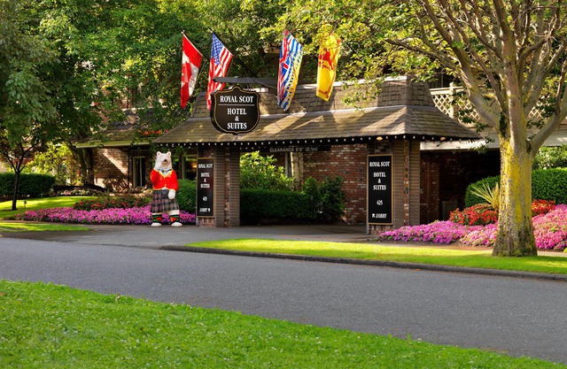 Royal Scot Hotel & Suites