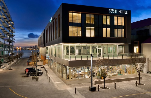 Seaside Hotel North Vancouver
