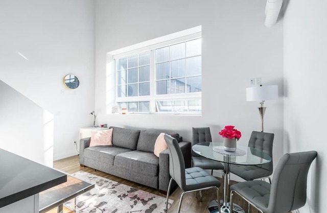 simply Comfort. UV Disinfected Rosebud 2Br Loft Free Parking Gym