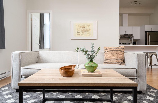 Sonder | Sainte-Catherine | Stunning 2BR