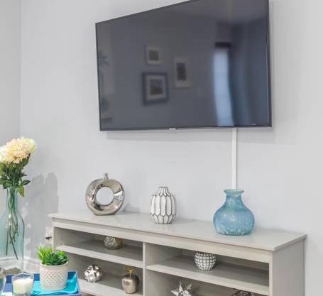 Spacious/Modern 1BR with King Bed - Downtown