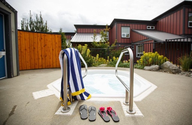 Spacious Sooke 3 Bedroom Townhome