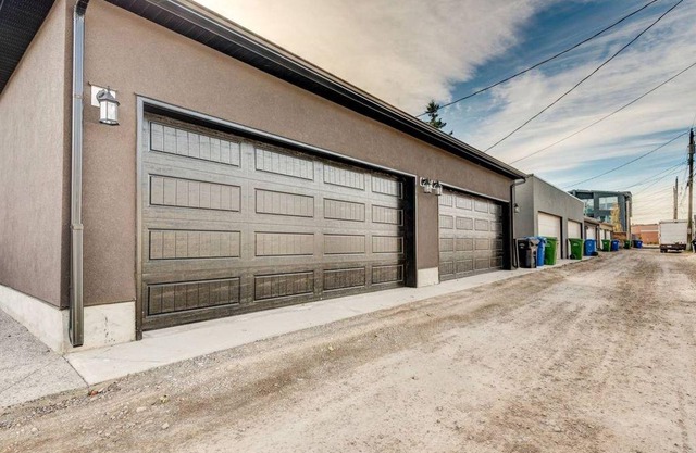 STUNNING 3 BED + 3.5 BATH HOUSE IN KENSINGTON!
