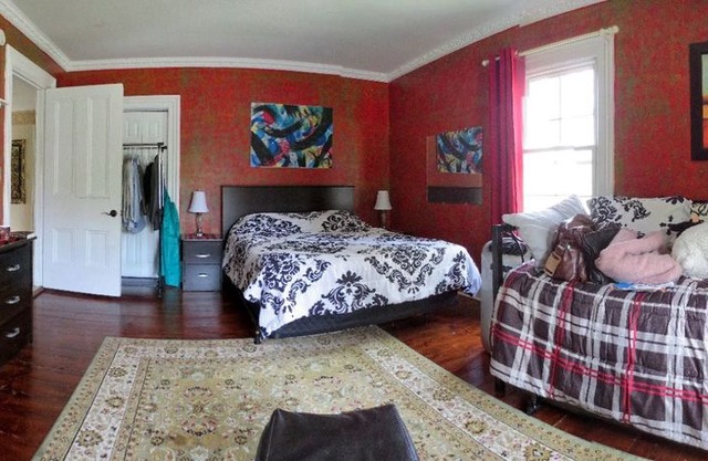 The Butter Barn Bed and Breakfast - The Red Room