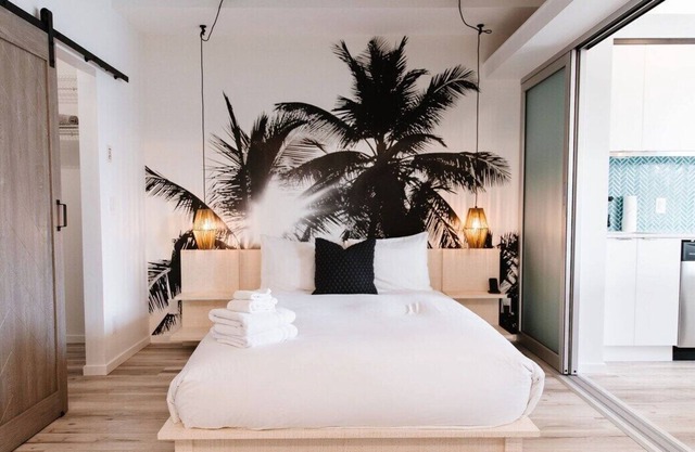 The Palms - Downtown
