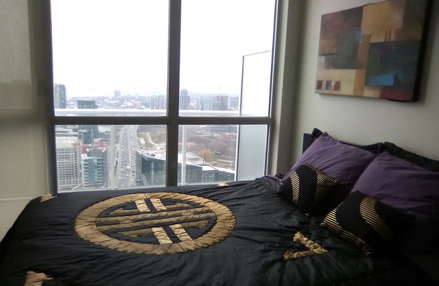 Top floor Condo near CN Tower and Harbourfront