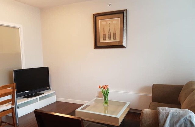 Top Floor Studio with Balcony Lower Lonsdale North Vancouver