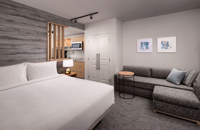 TownePlace Suites by Marriott West Kelowna