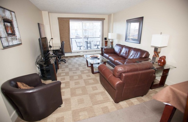 Uptown 1B08 - 1 Bedroom - Calgary, Alberta
