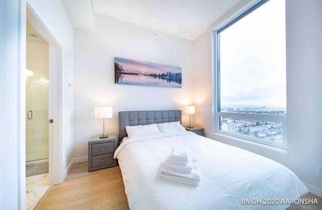 Vancouver marine gateway luxury condo