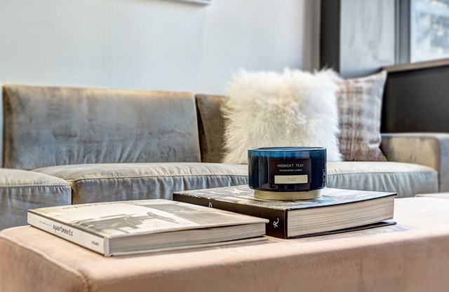 VIP apartment fully furnished next to Guy Street