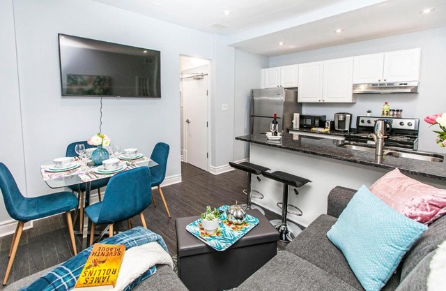 Warm and Comfortable 2BR - Downtown/Little Italy