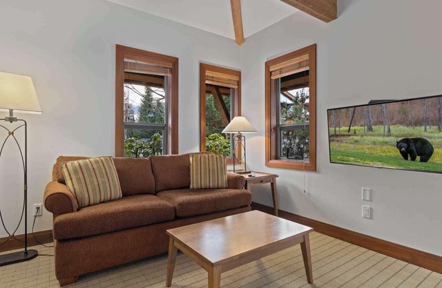 Whistler - Montebello 4847