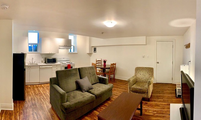 High Park North Apartment | 1 Bedroom North of High park & near Keele Subway Station