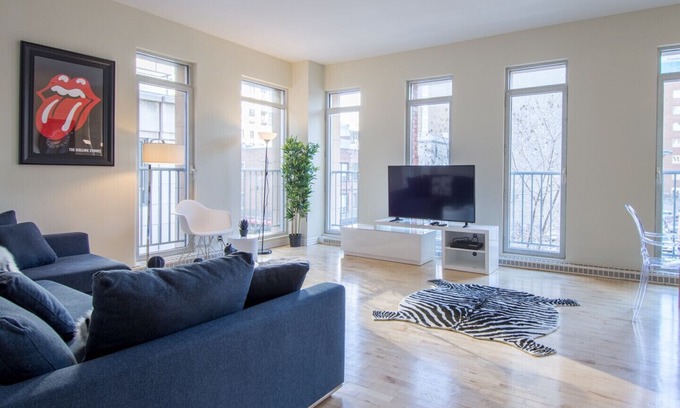 Downtown Montreal Condo | #103-2015 · Spacious Downtown Apartment 100 Walk Score in Montreal