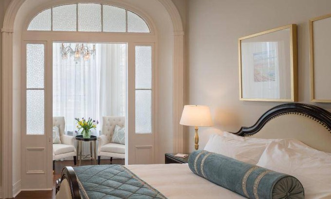 Queens Square House | 111 m² Motel ∙ 2 bedrooms ∙ 127 guests