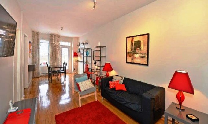 De Lorimier Apartment | #135 Colourful, Open APT in Plateau Mont-Royal