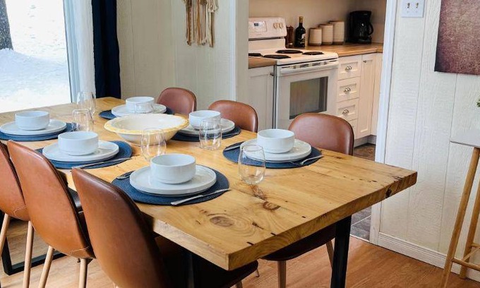Orford Ski Chalet | 1400 m² Chalet ∙ 3 bedrooms ∙ 8 guests
