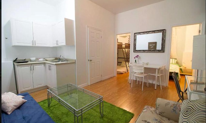 Kensington Market Apartment | 2 Bedroom apt. near Kensington Market unit 5