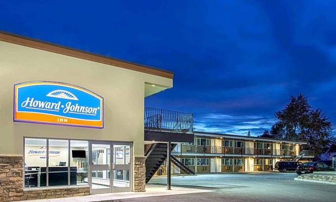 Sunnyside Hotel | 2-Star Hotel ∙ Howard Johnson Inn by Wyndham Kingston
