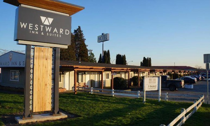 Langley Hotel | 20 m² Motel ∙ 10 guests