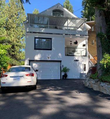 Central Lonsdale Bed & Breakfast | 21 m² Bed and breakfast ∙ 2 bedrooms ∙ 4 guests