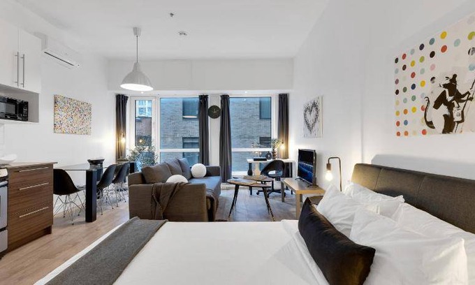 Downtown Montreal Apartment | 225 m² Serviced apartment ∙ 3 bedrooms ∙ 12 guests