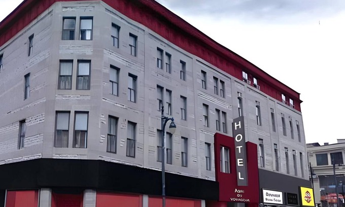 Quartier des Spectacles Hotel | 25 m² Hotel ∙ 127 guests