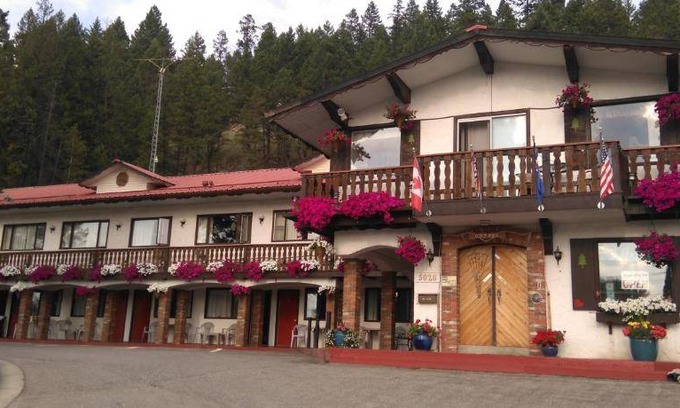 East Kootenay Hotel | 25 m² Motel ∙ 4 guests