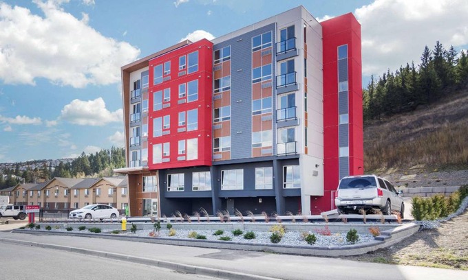Kamloops Hotel | 28 m² Hotel ∙ 8 guests