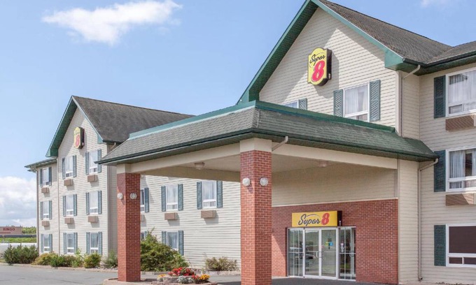 Truro Hotel | 31 m² Hotel ∙ 127 guests