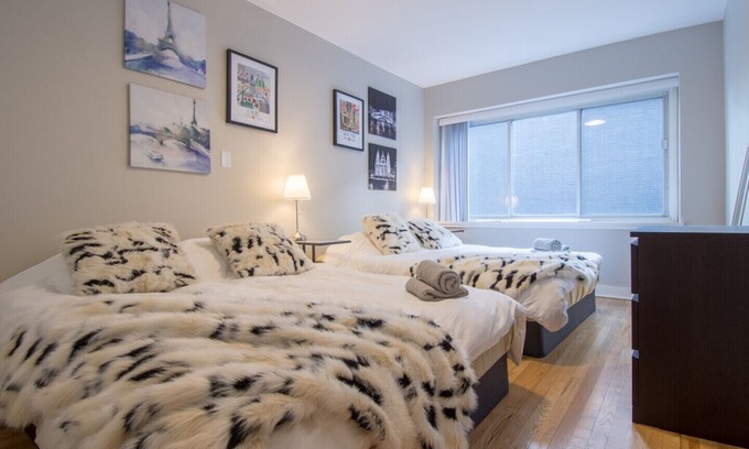 Downtown Montreal Condo | #36-3435 · Spacious Apartment in City Centre 99 Walk Score in Montreal