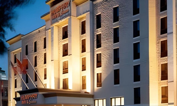 Downtown Winnipeg Hotel | 36 m² Hotel ∙ 127 guests