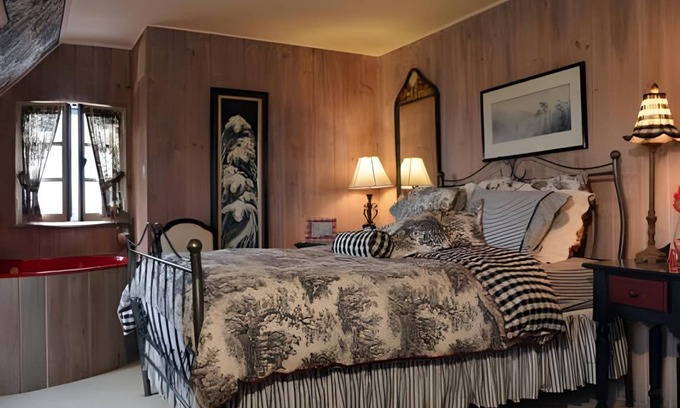 Saint-Sauveur Bed & Breakfast | 37 m² Bed and breakfast ∙ 4 guests