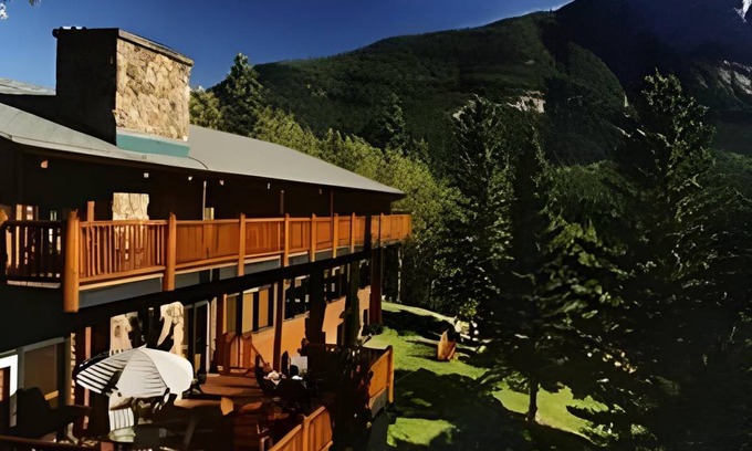 Jasper East Cabin | 42 m² Lodge ∙ 3 bedrooms ∙ 8 guests