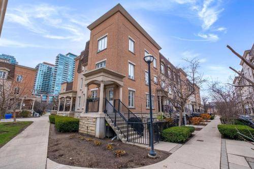 King West Village Apartment | 46 m² Serviced apartment ∙ 4 guests