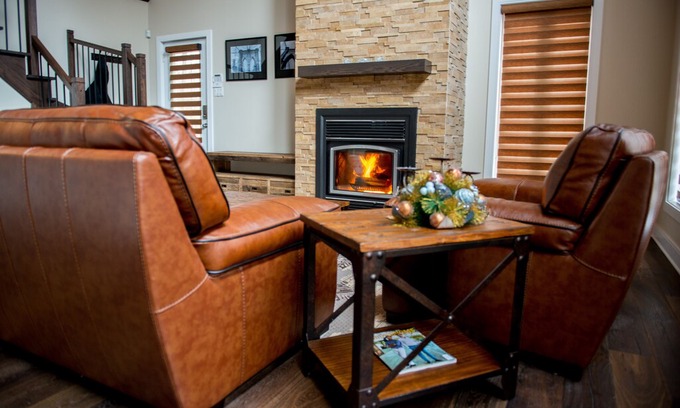 Wentworth-Nord Cabin | 4BED/2BATH/Jacuzzi Family Lakeside Cottage