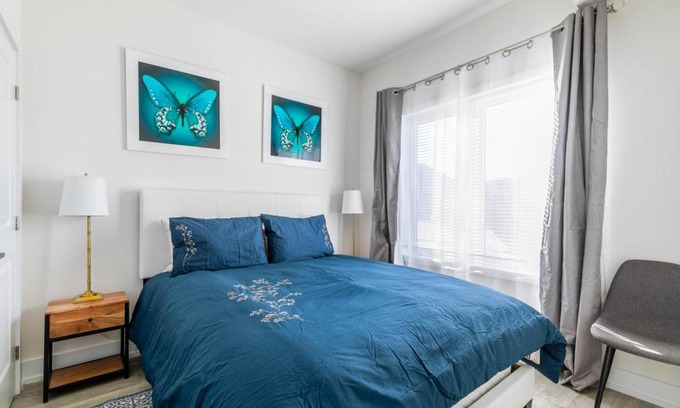 Stoney Creek Apartment | 4BR 3BA Townhouse on Lake Ontario. Free parking. Gym (4)