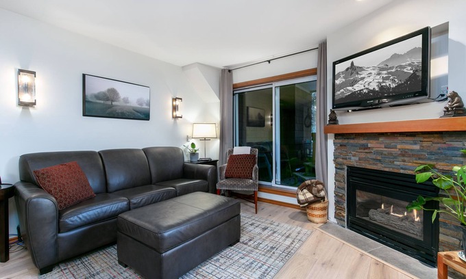 Village North House | 54 Glaciers Reach a 2br with hot tub & pool in Whistler Village
