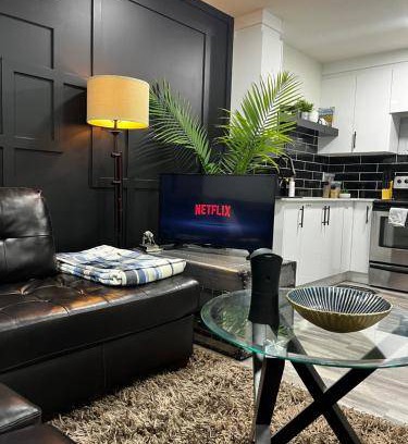 Southwest Edmonton Apartment | 591 m² Apartment ∙ 2 bedrooms ∙ 4 guests