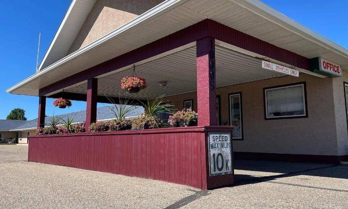 Fort Saskatchewan Hotel | 68 m² Hotel ∙ 127 guests