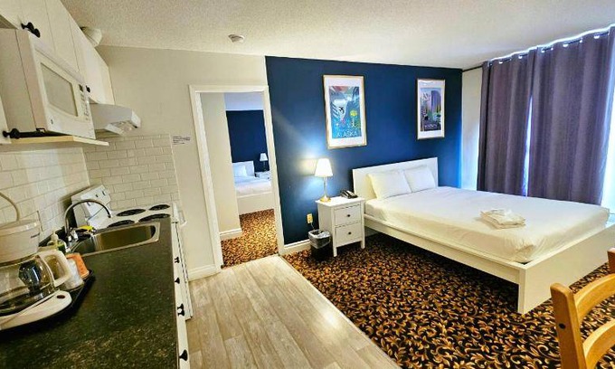 Whitecourt Hotel | 68 m² Motel ∙ 2 bedrooms ∙ 127 guests