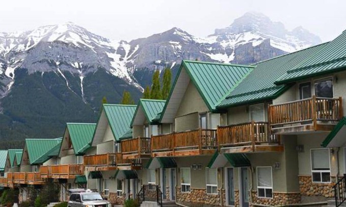 Harvie Heights Cabin | 75 m² Lodge ∙ 2 bedrooms ∙ 6 guests
