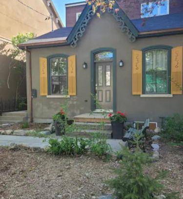 Cabbagetown South Bed & Breakfast | 84 m² Bed and breakfast ∙ 2 bedrooms ∙ 4 guests