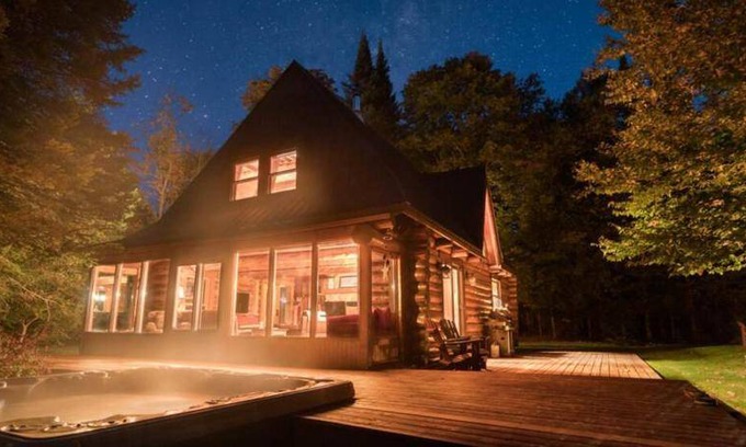 Lac Superieur Village Ski Chalet | 93 m² Chalet ∙ 2 bedrooms ∙ 4 guests